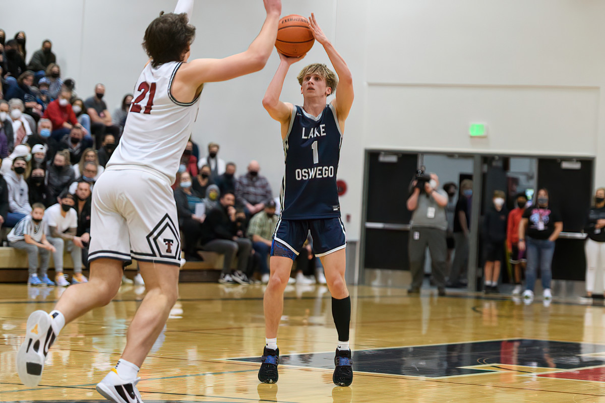 Tualatin Lake Oswego boys basketball Ken Waz 15